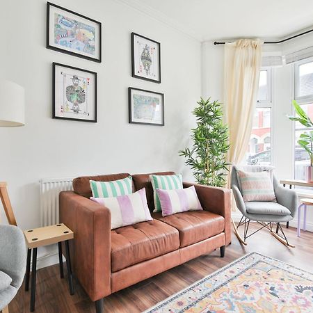Fresh Cardiff Bay 2 Bedroom House- 3 Tv'S エクステリア 写真