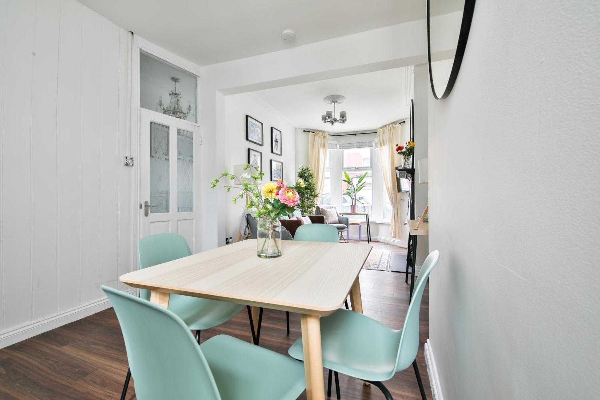 Fresh Cardiff Bay 2 Bedroom House- 3 Tv'S エクステリア 写真