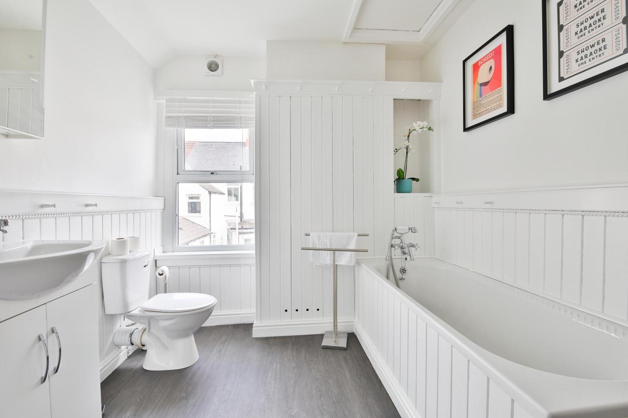 Fresh Cardiff Bay 2 Bedroom House- 3 Tv'S エクステリア 写真