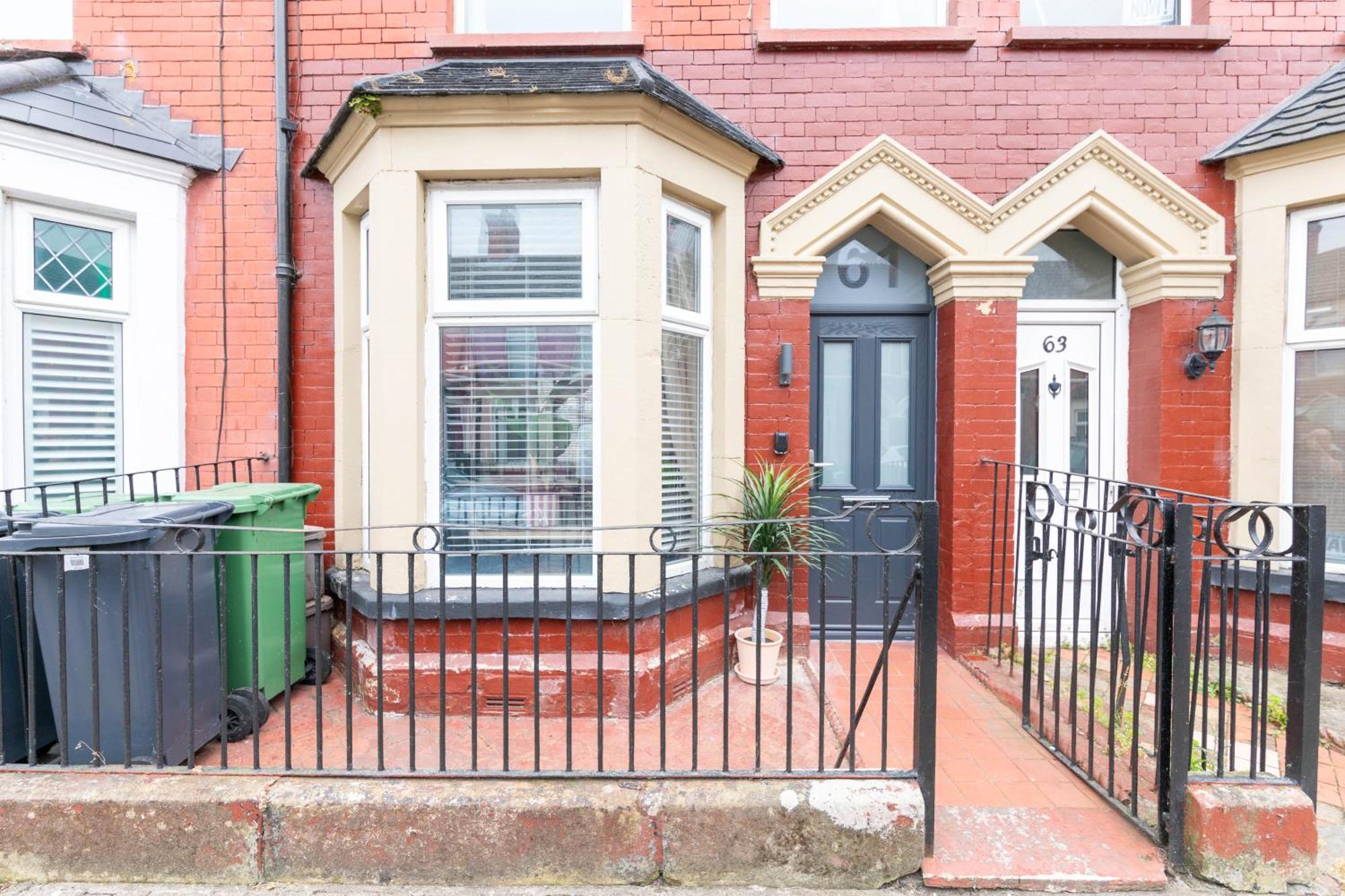 Fresh Cardiff Bay 2 Bedroom House- 3 Tv'S エクステリア 写真